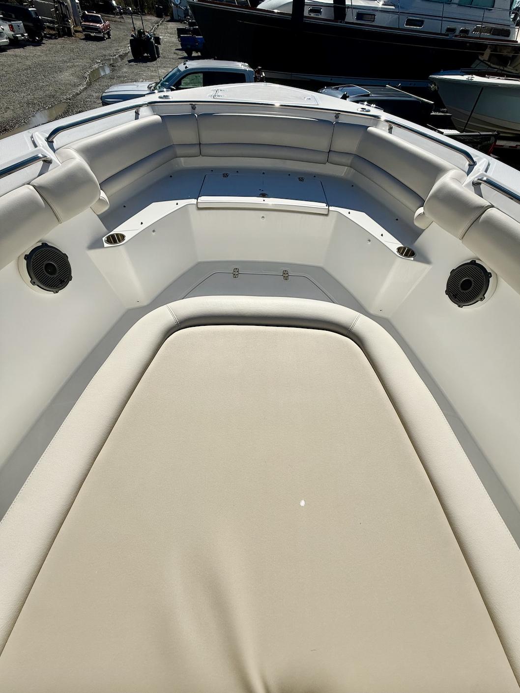 2019 Boston Whaler 330 Outrage