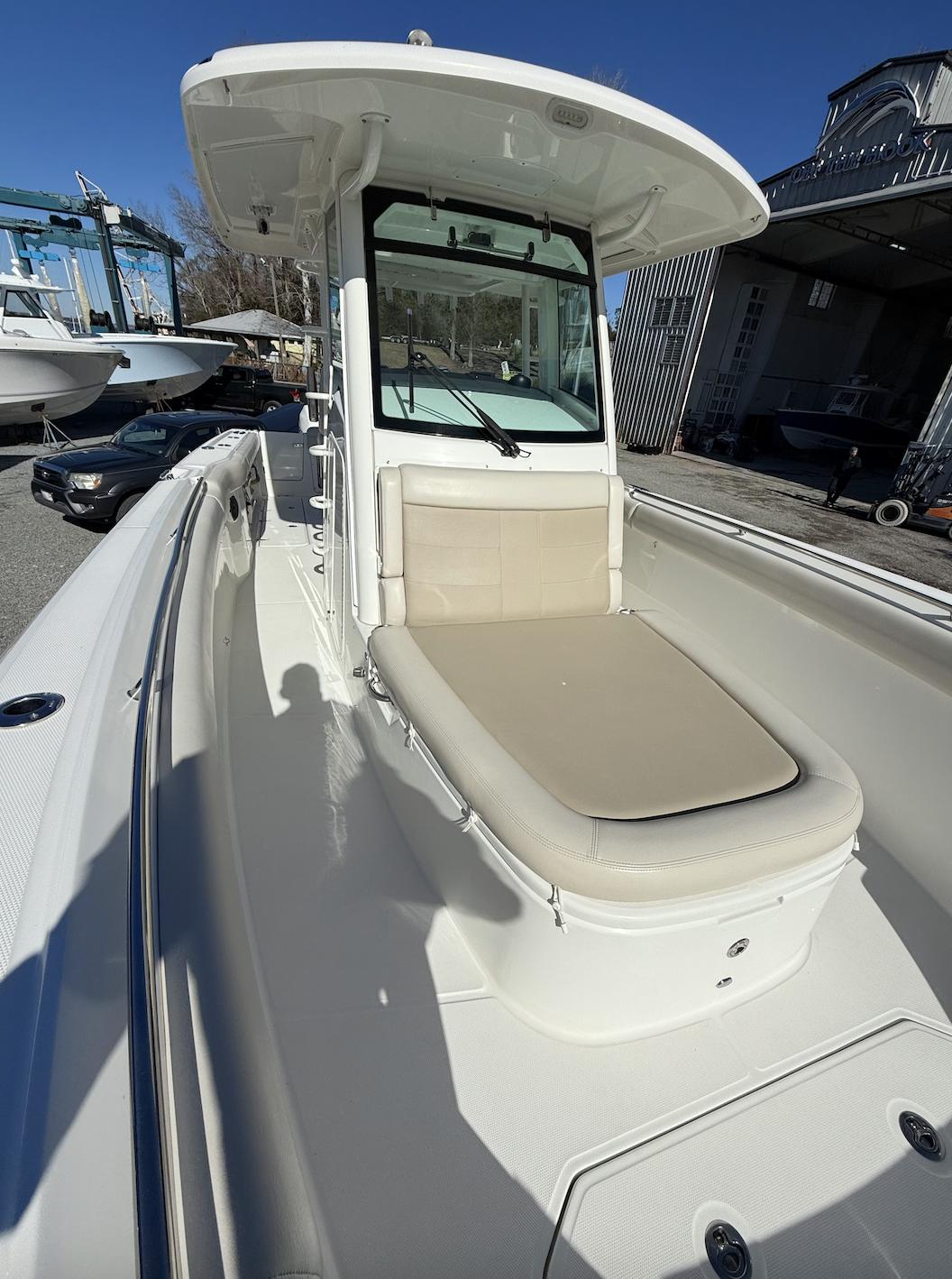 2019 Boston Whaler 330 Outrage