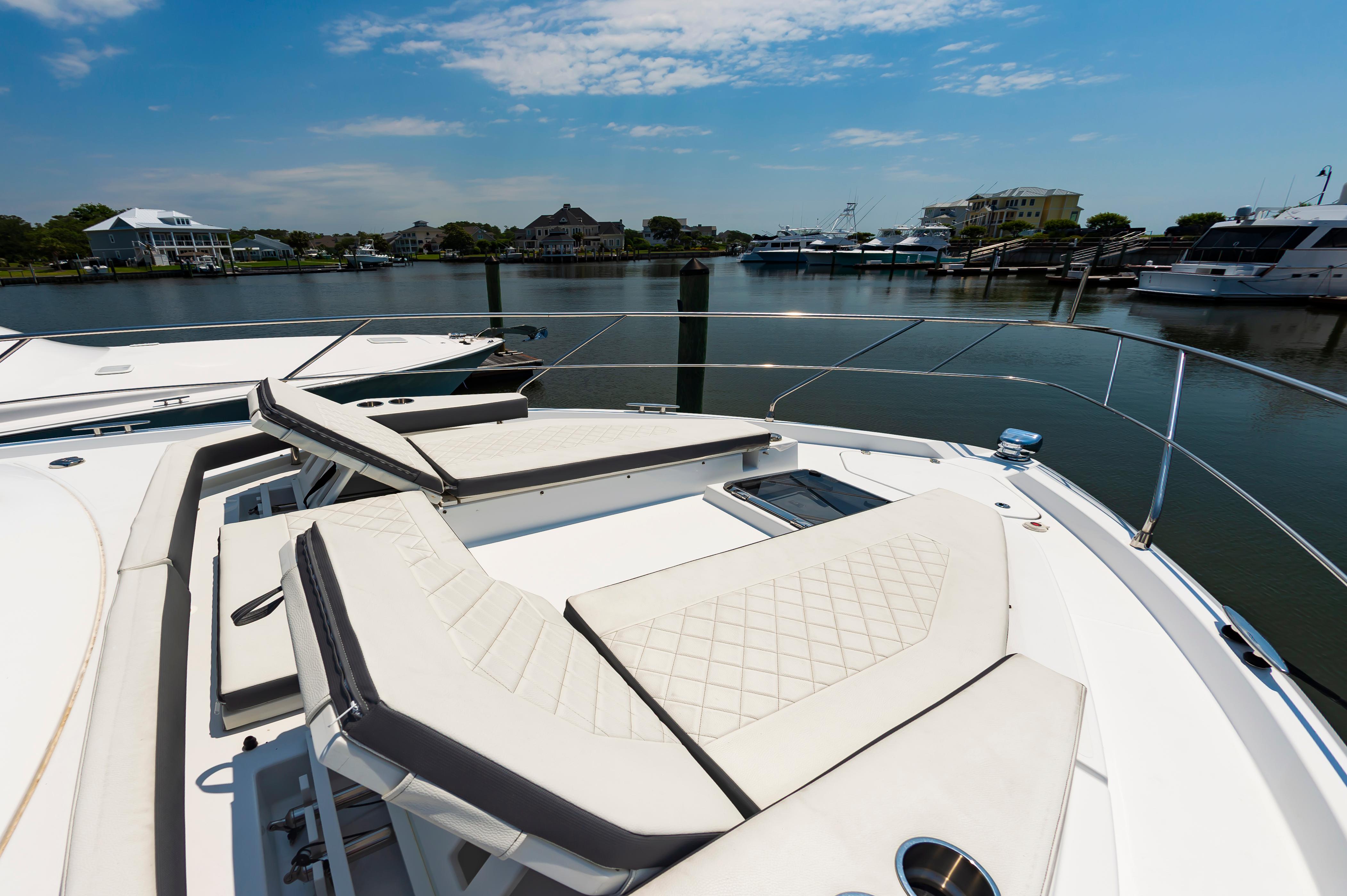 2021-cruisers-yachts-50-cantius-power-9750858-978482445-0-190520250906-8