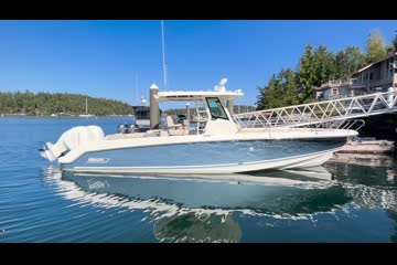 Boston-whaler 330-OUTRAGE video