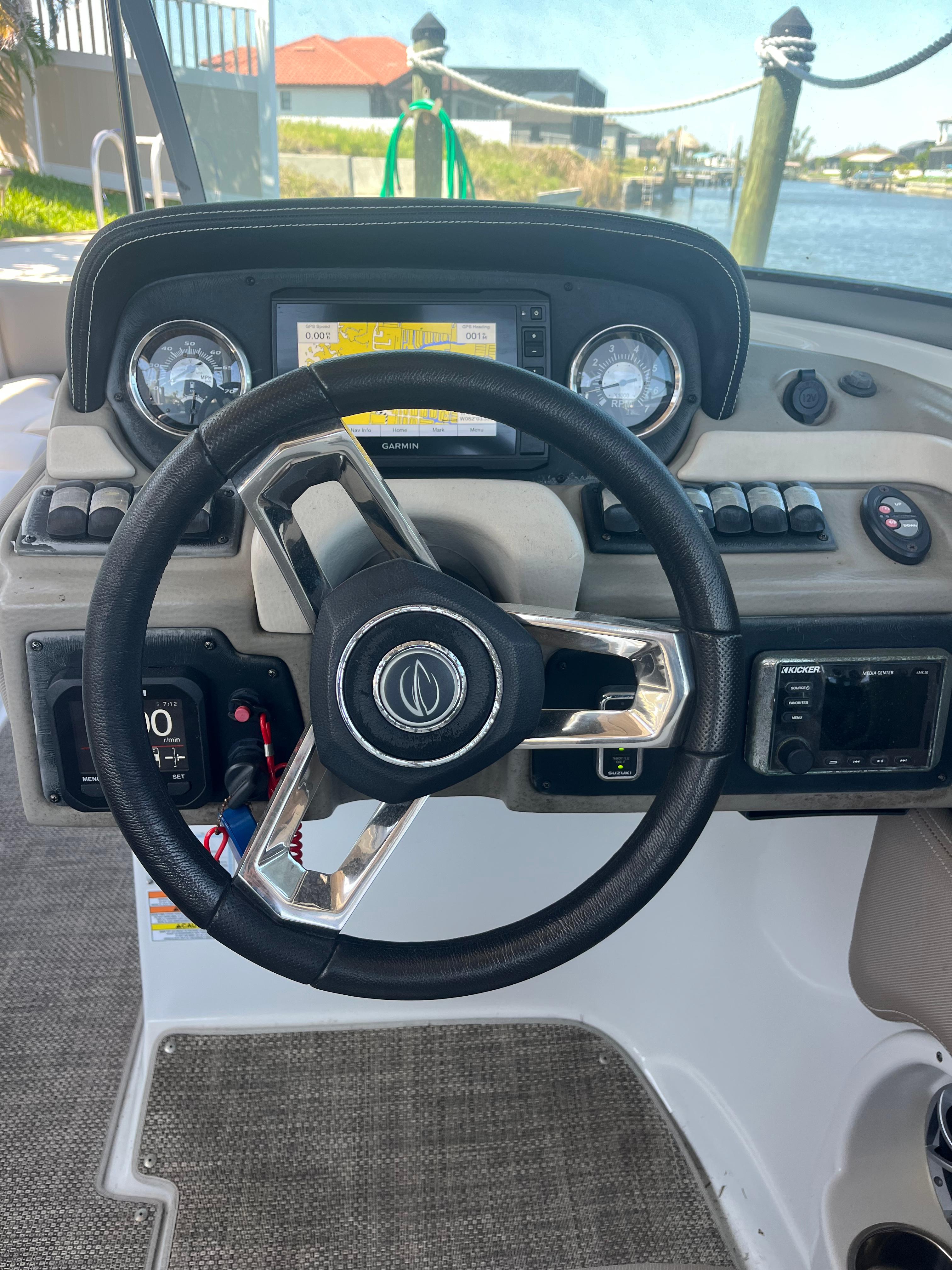 2020-crownline-280-xss-power-9790863-20250512112430524-1_XLARGE
