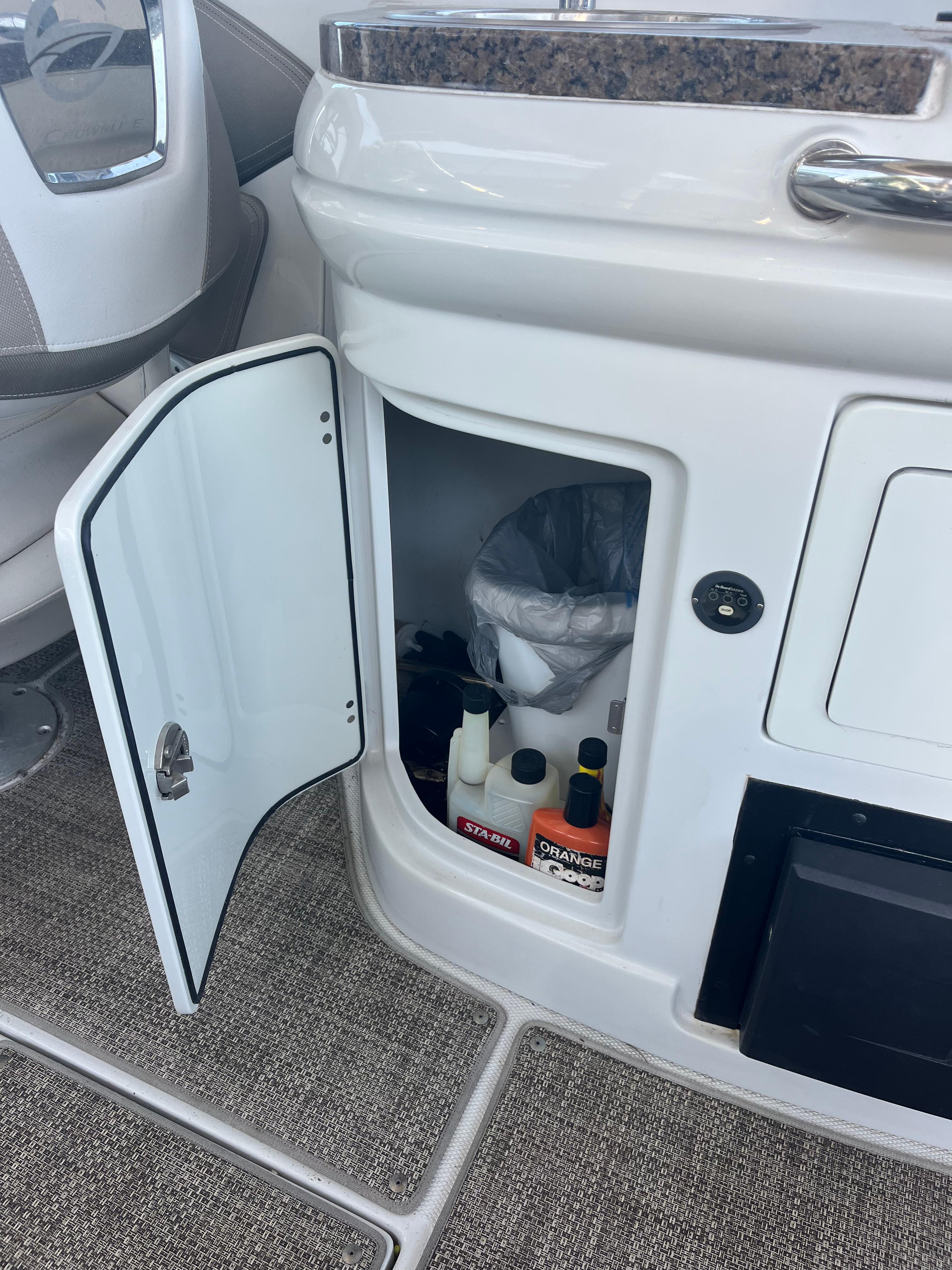 2020-crownline-280-xss-power-9790863-20250512112458789-1_XLARGE