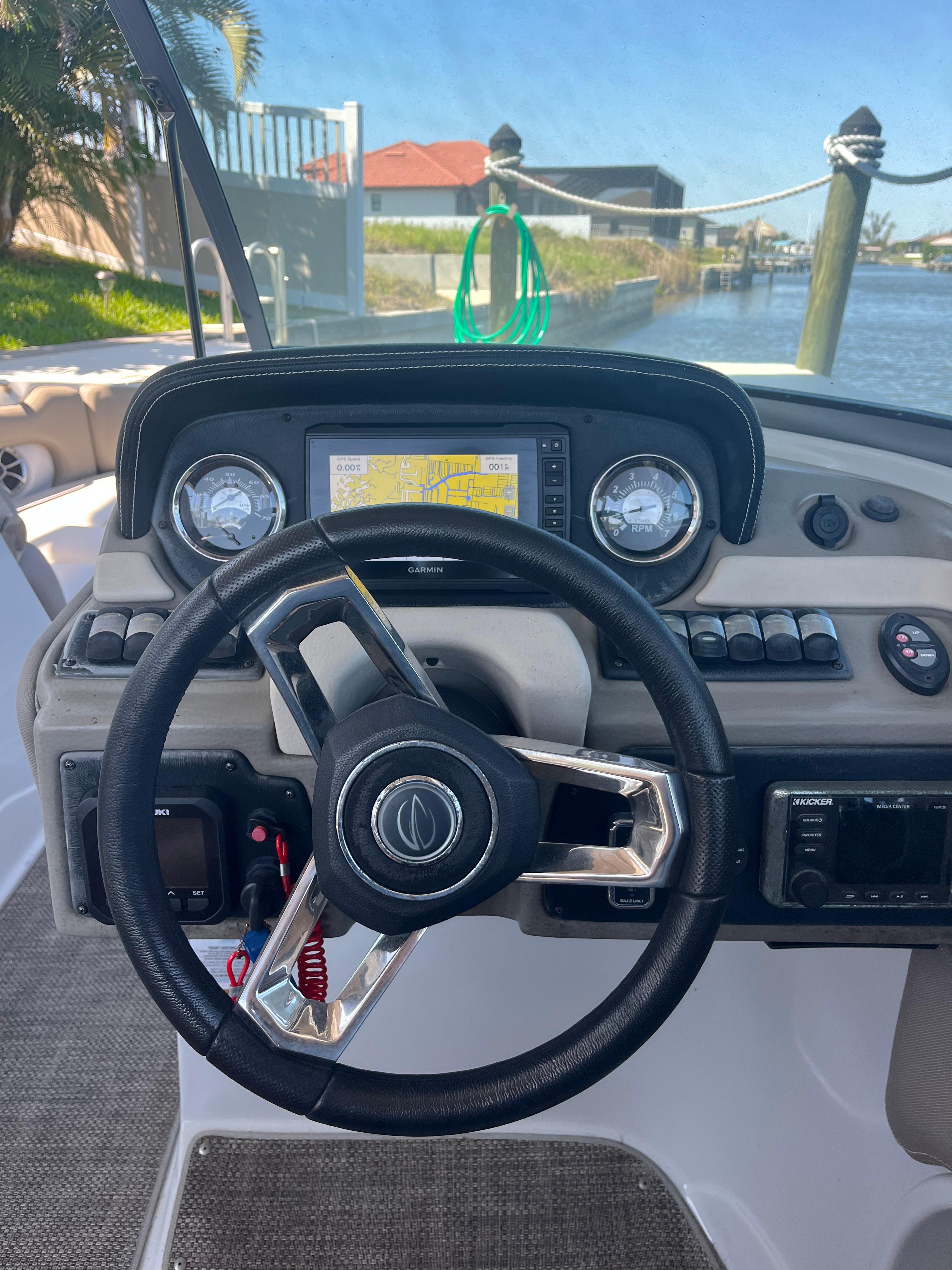 2020-crownline-280-xss-power-9790863-20250512112634934-1_XLARGE