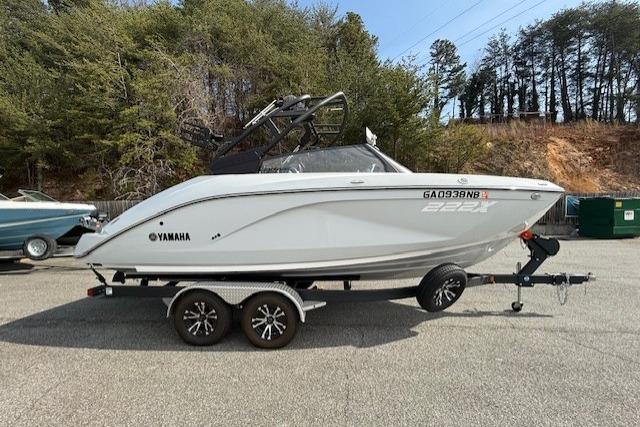 2023 Yamaha Boats 222XD