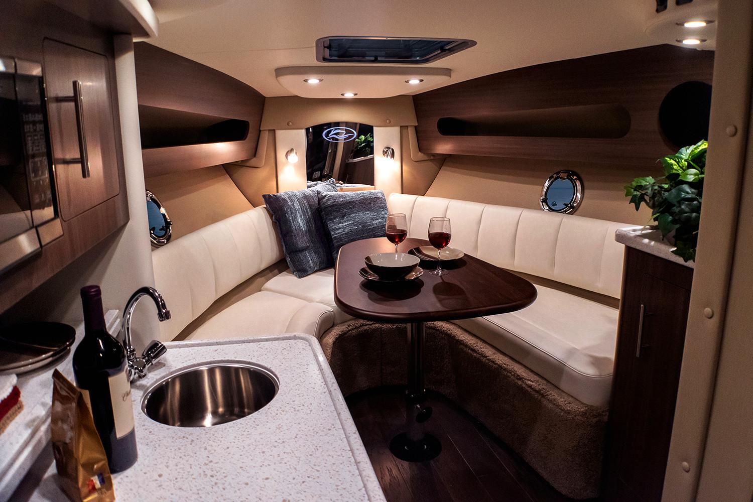 M 10557 WH Knot 10 Yacht Sales M 10557 WH Knot 10 Yacht Sales