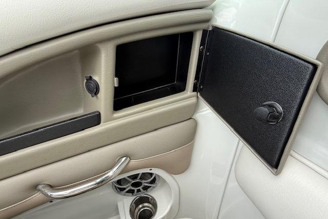 2018-crownline-255-ss-power-9920868-20250823114446866-3