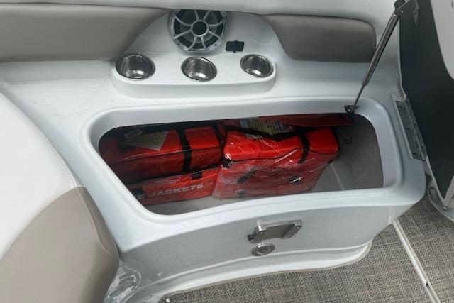 2018-crownline-255-ss-power-9920868-20250823114453928-3