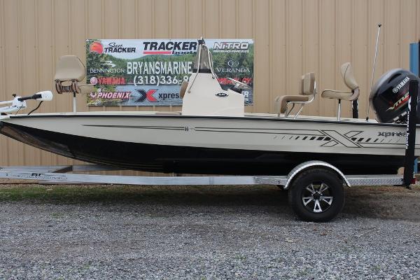2021 Xpress boat for sale, model of the boat is H20B & Image # 4 of 10