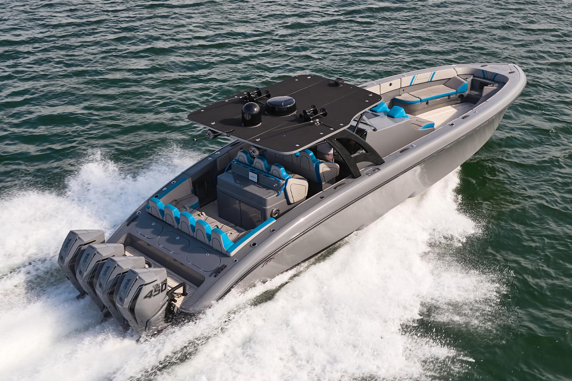 2017-midnight-express-43-open-power-9770885-20250424153632948-1_XLARGE