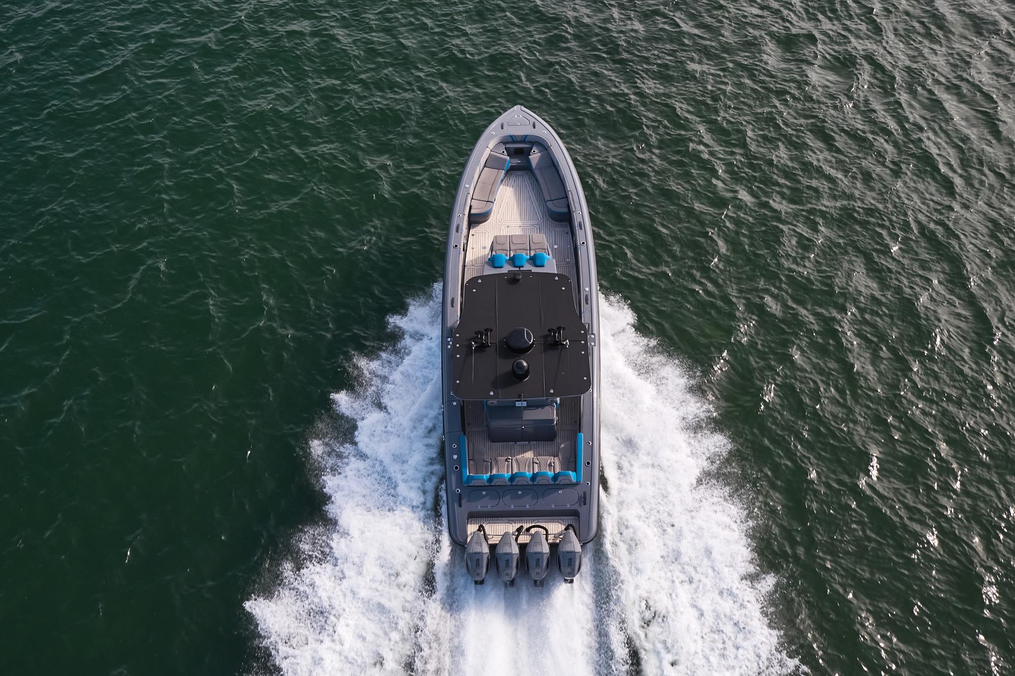2017-midnight-express-43-open-power-9770885-20250424153634946-1_XLARGE