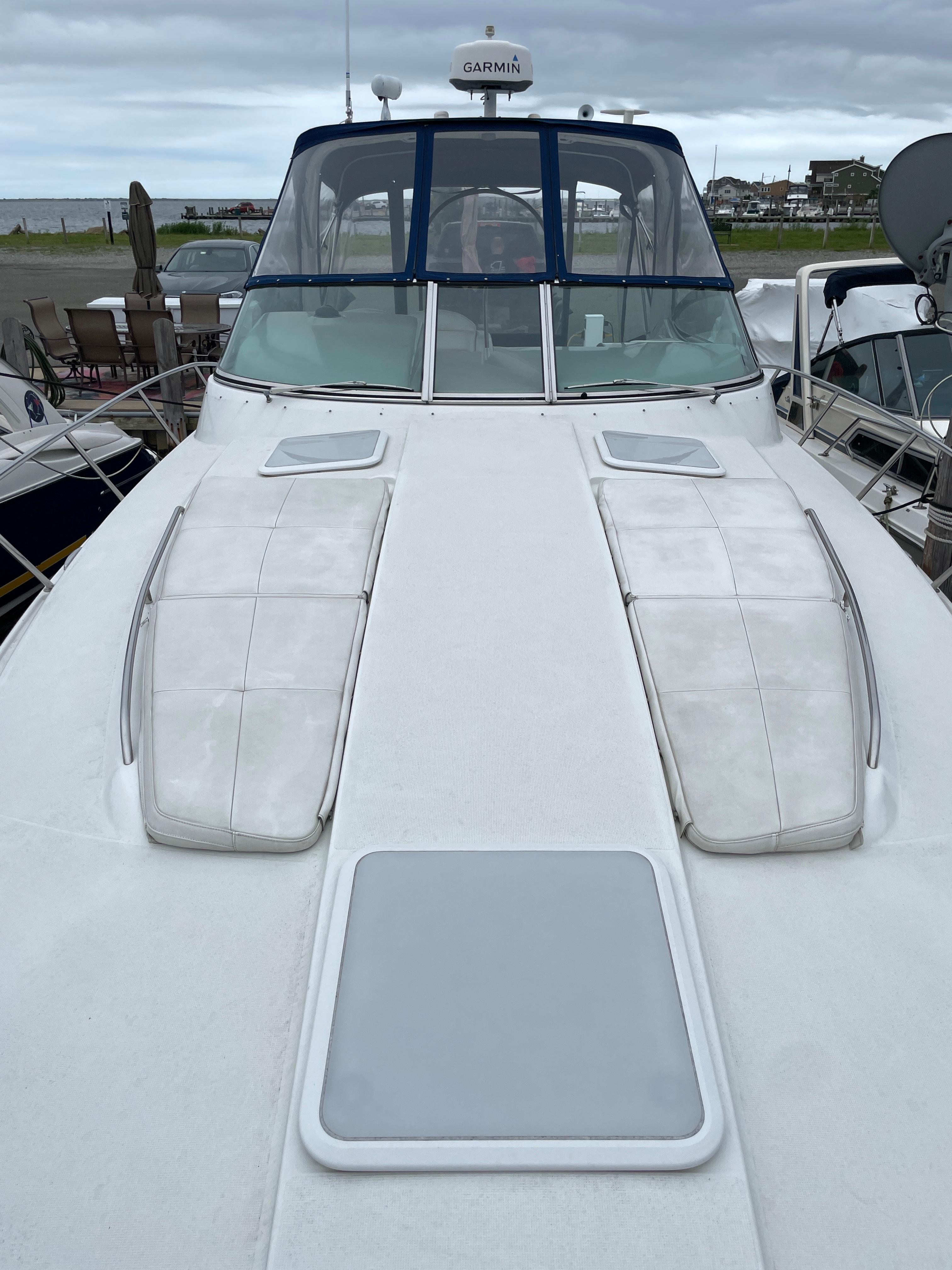 NY 6993 KM Knot 10 Yacht Sales