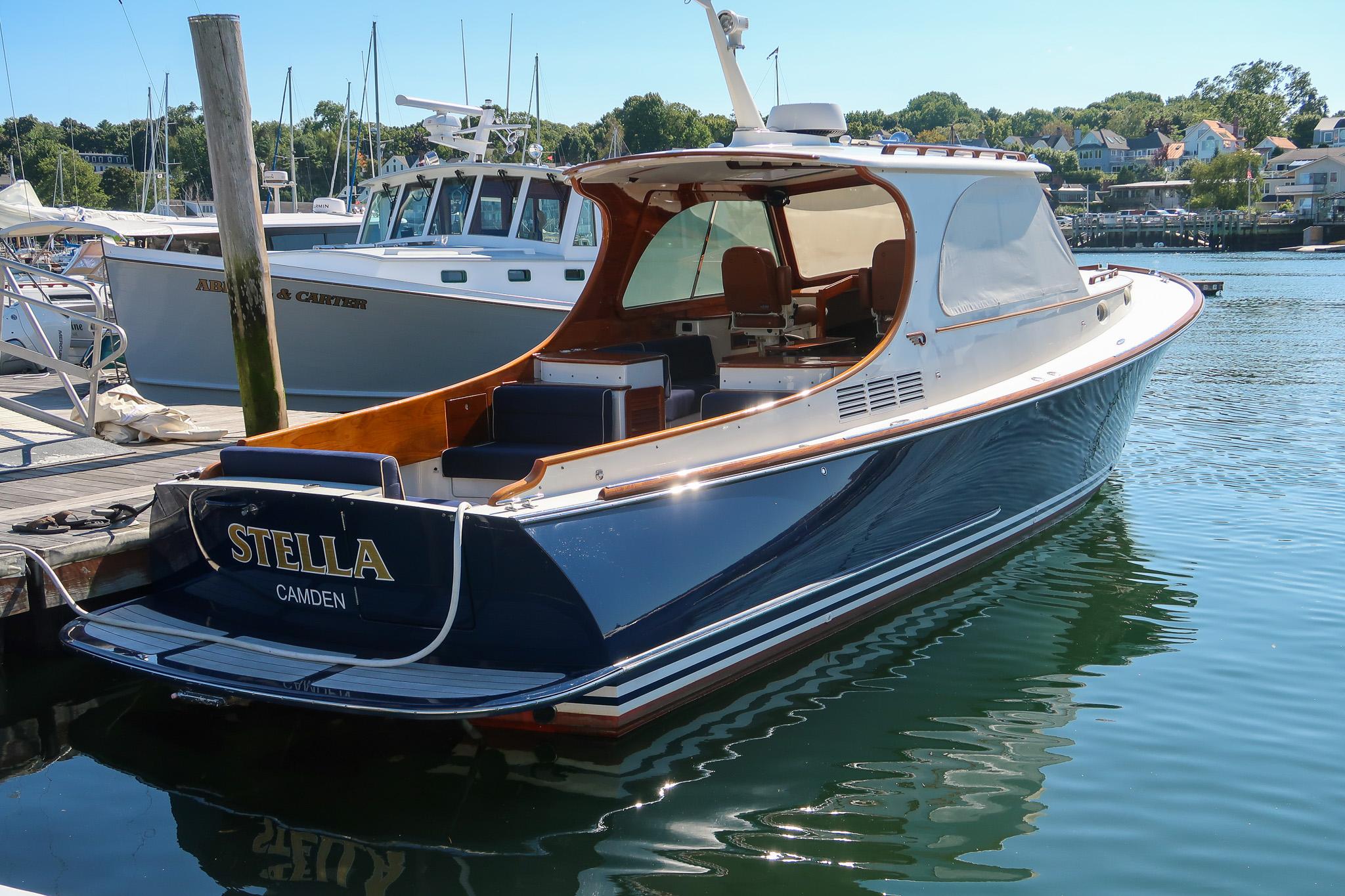 2009 Hinckley picnic boat 37 mkiii