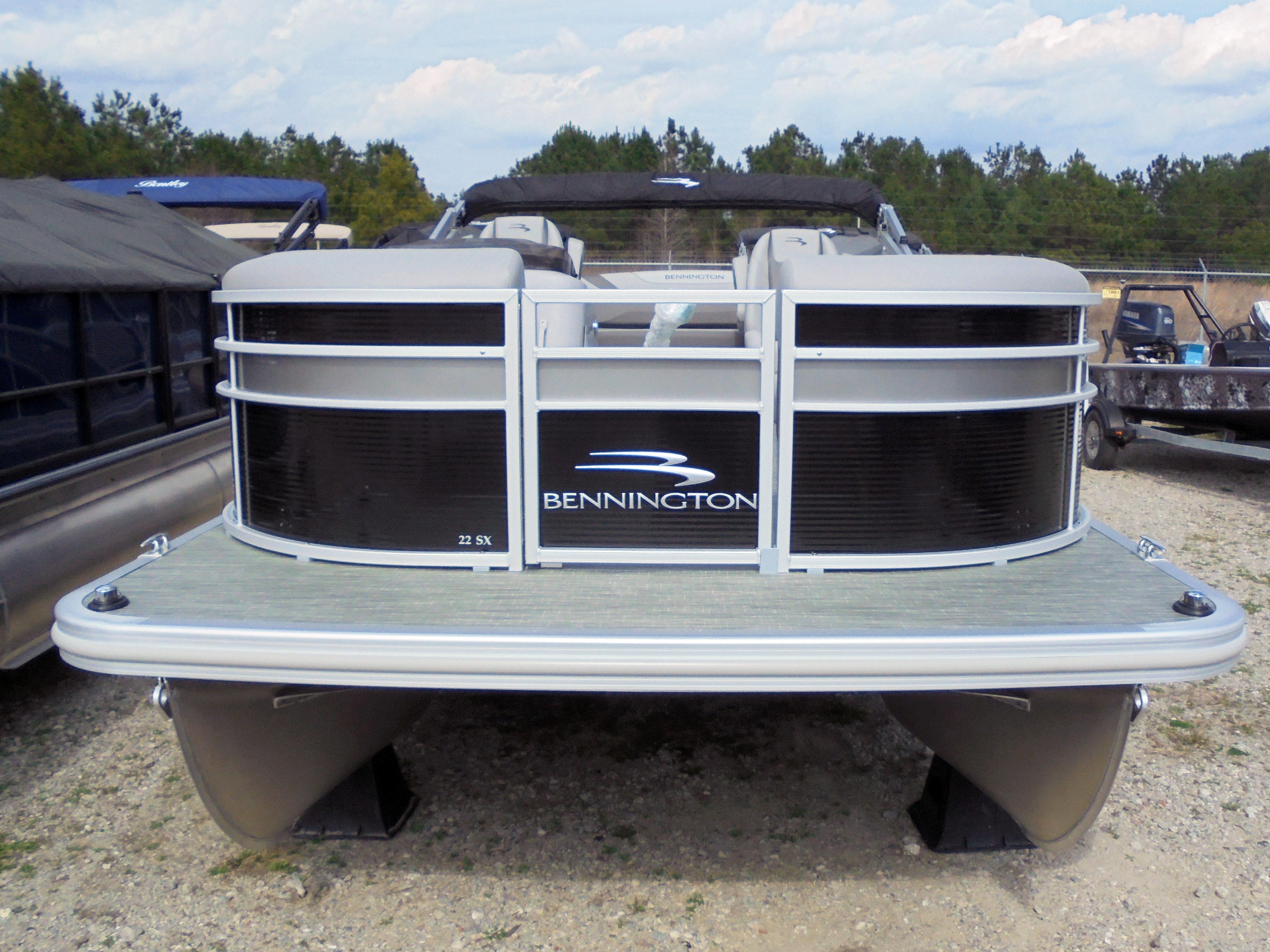 2023 Bennington 22 SXSB