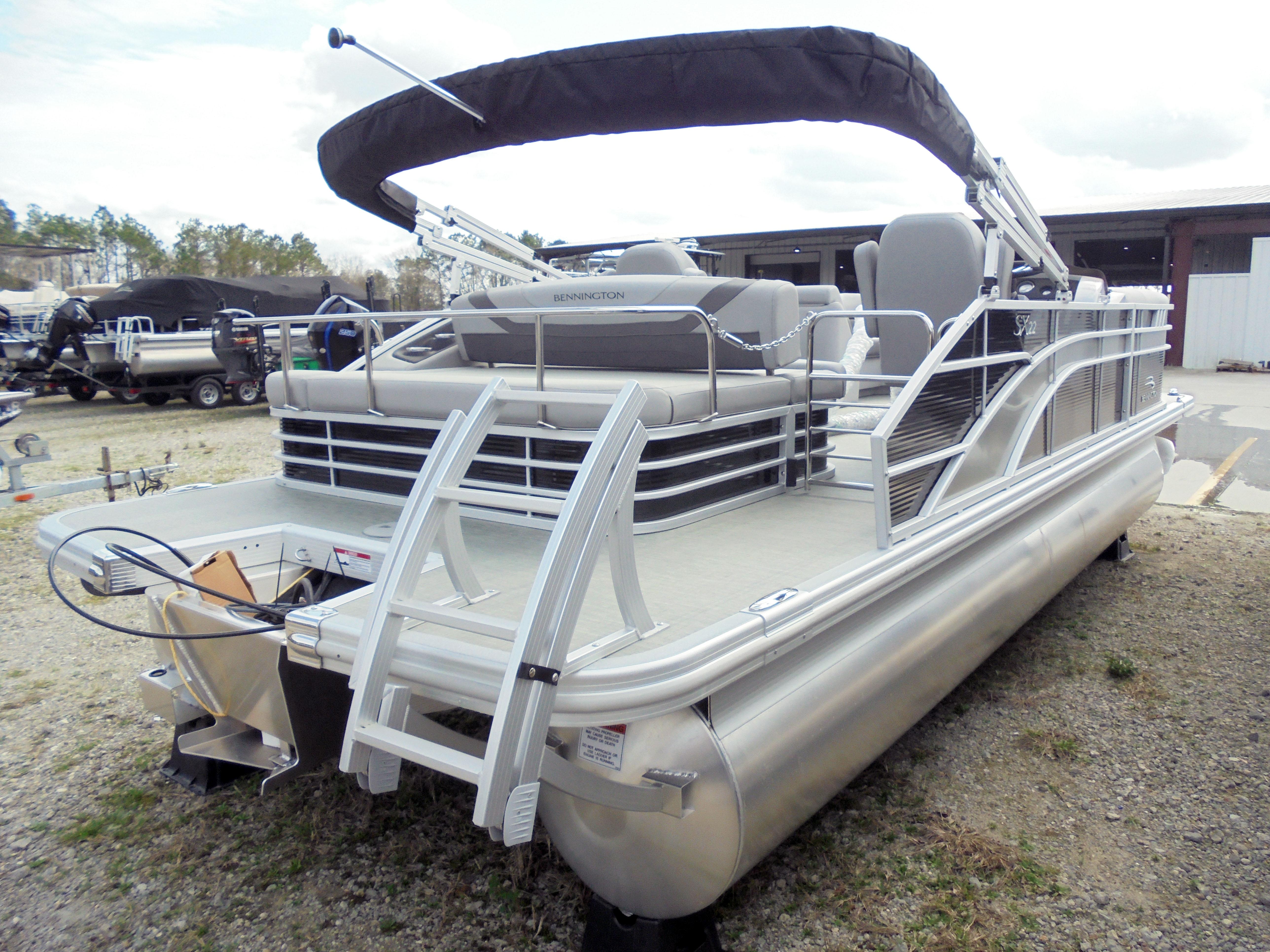 2023 Bennington 22 SXSB