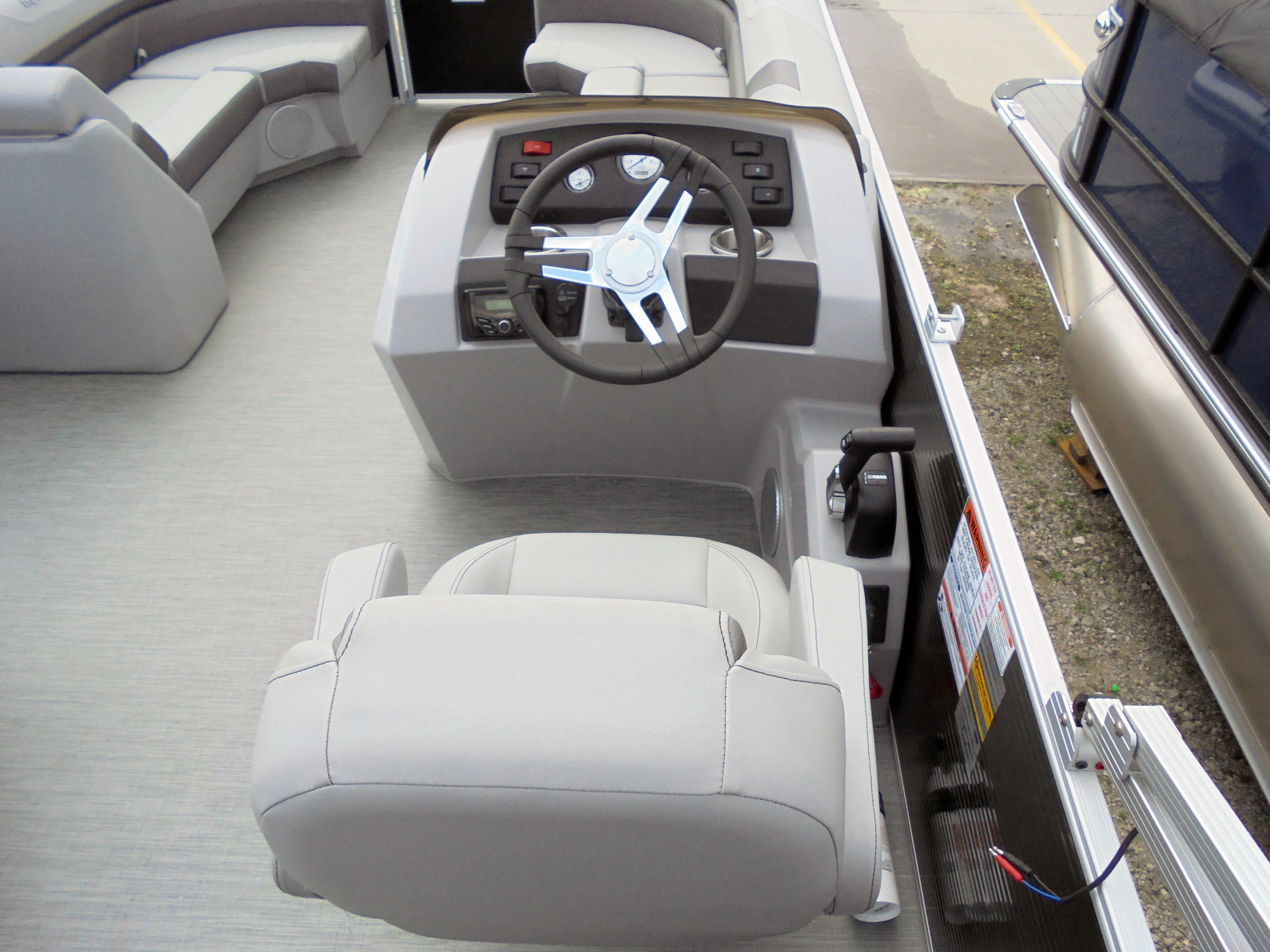 2023 Bennington 22 SXSB