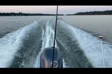 Boston-whaler DAUNTLESS-160 video