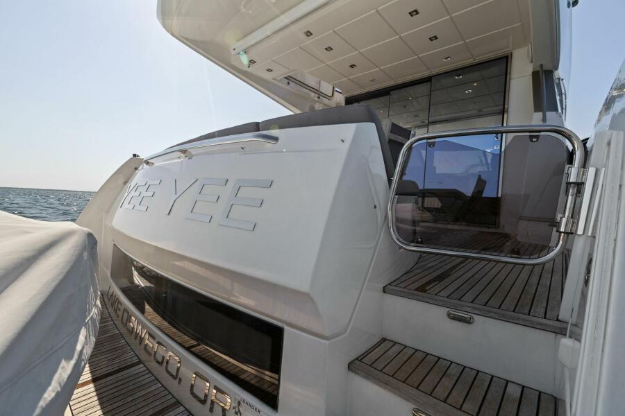 2016-prestige-550-flybridge-power-9398001-20240520071612447-1_XLARGE