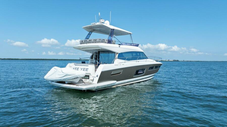 2016-prestige-550-flybridge-power-9398001-20240520071641588-1_XLARGE