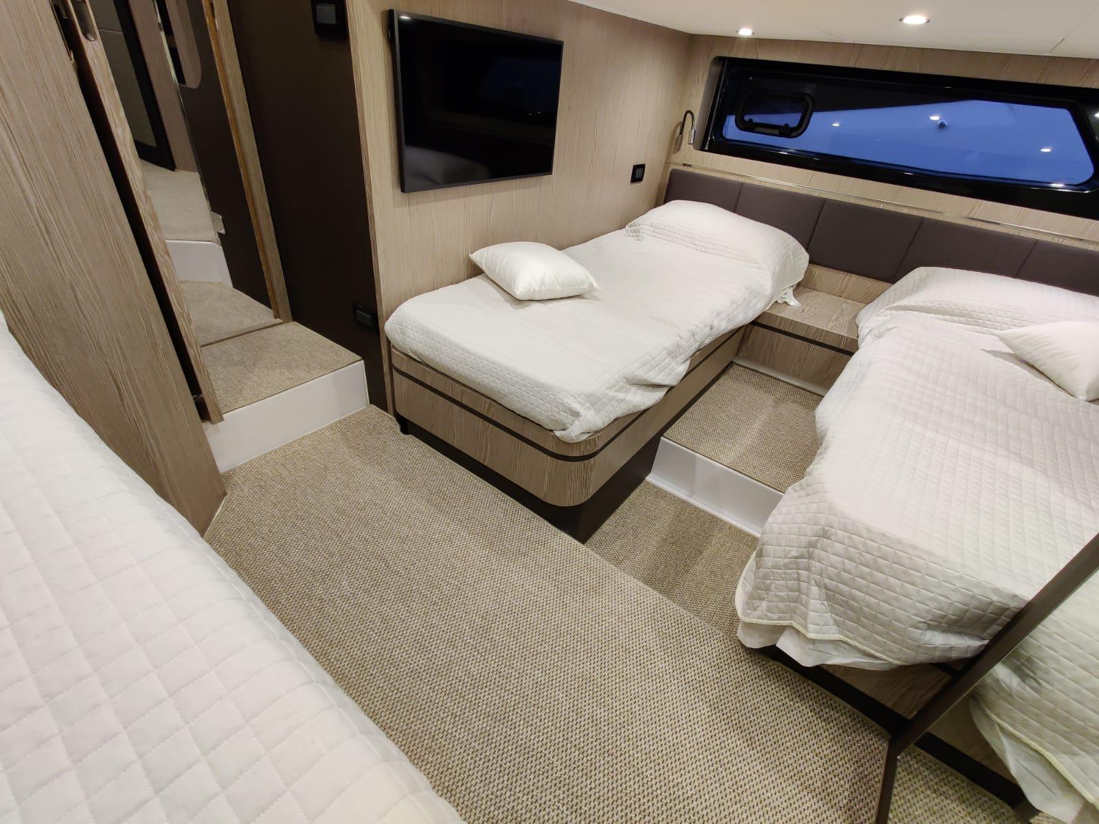 Yacht Photos Pics