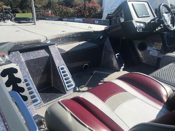 2020 Ranger Boats boat for sale, model of the boat is Z520L & Image # 8 of 16