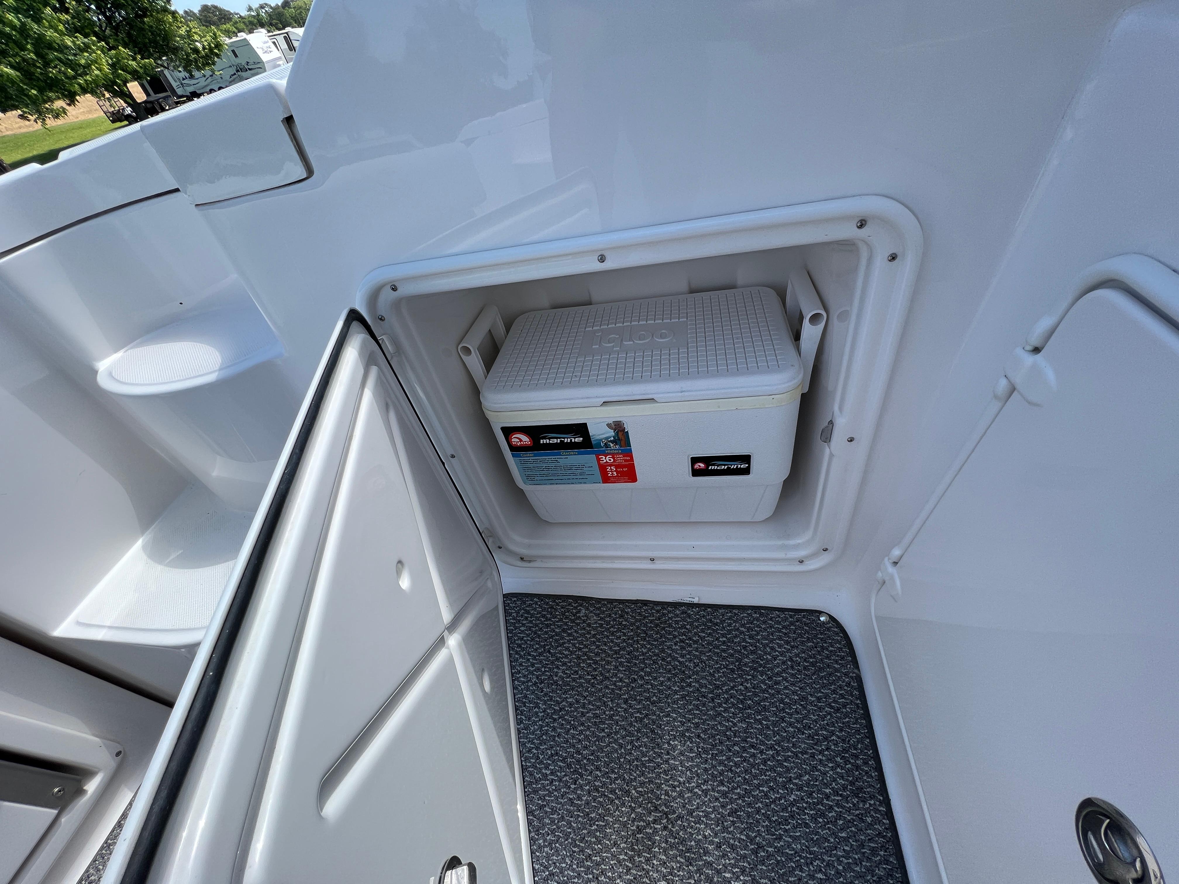 TRAVELING T Yacht Brokers Of Annapolis TRAVELING T Yacht Brokers Of Annapolis