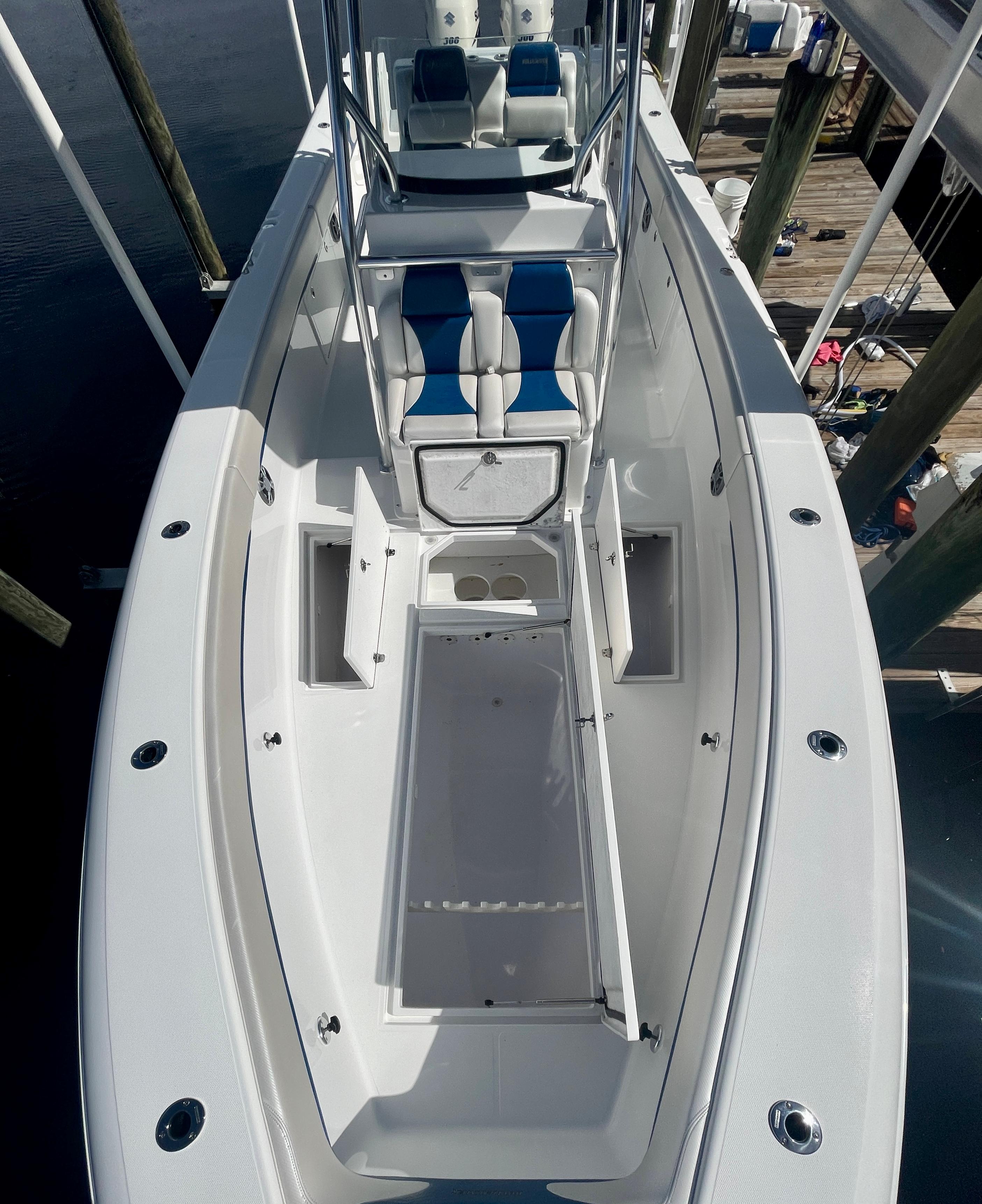 2016 Bluewater 2850 - FWD deck hatch