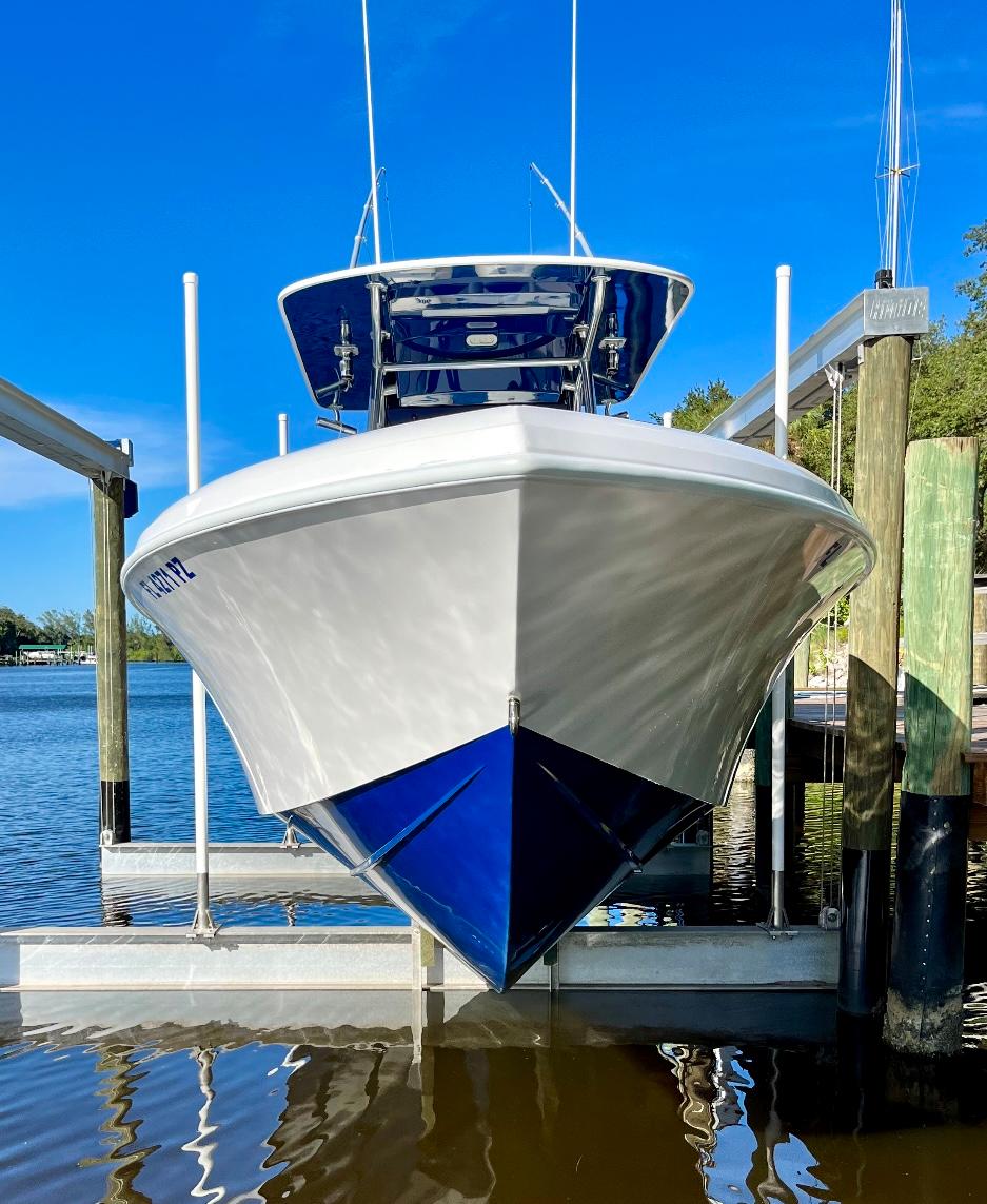 2016 Bluewater 2850 - Bow profile