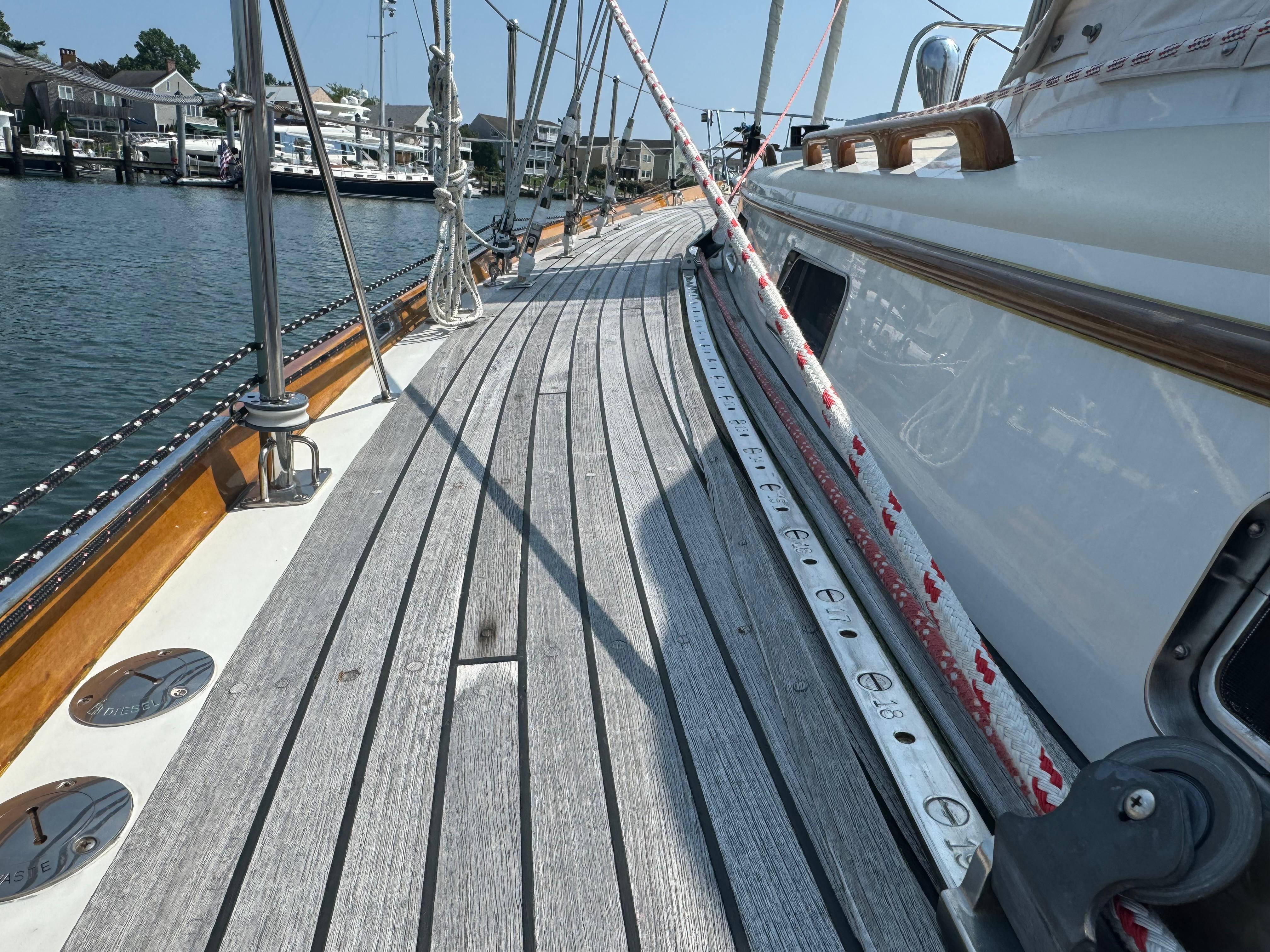 Newport RI Yacht Brokerage