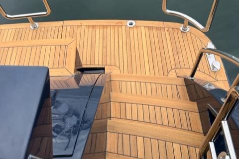 2002 Holland MOTOR YACHT #TBBH65001LLC inventory image at Sun Country Yachts, South Lake Union (Seattle) 2002 Holland MOTOR YACHT #TBBH65001LLC inventory image at Sun Country Yachts, South Lake Union (Seattle)