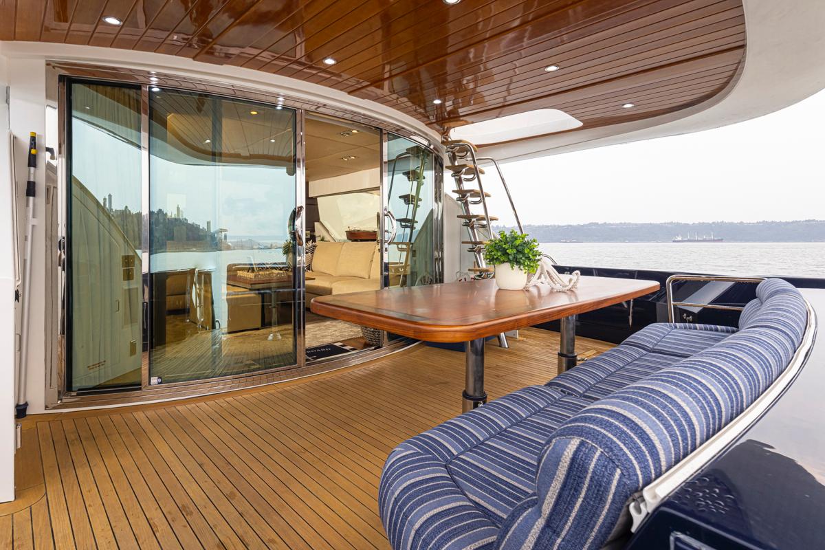 2002 Holland MOTOR YACHT #TBBH65001LLC inventory image at Sun Country Yachts, South Lake Union (Seattle) 2002 Holland MOTOR YACHT #TBBH65001LLC inventory image at Sun Country Yachts, South Lake Union (Seattle)