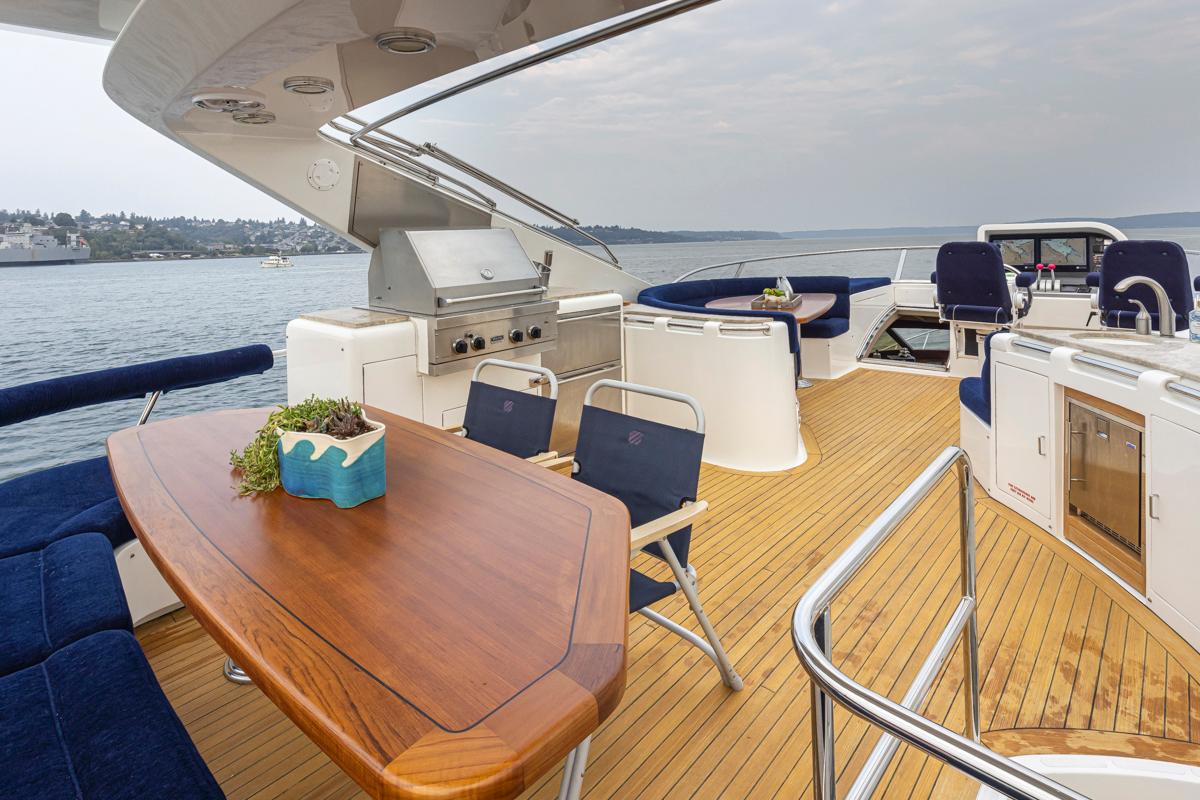 2002 Holland MOTOR YACHT #TBBH65001LLC inventory image at Sun Country Yachts, South Lake Union (Seattle) 2002 Holland MOTOR YACHT #TBBH65001LLC inventory image at Sun Country Yachts, South Lake Union (Seattle)