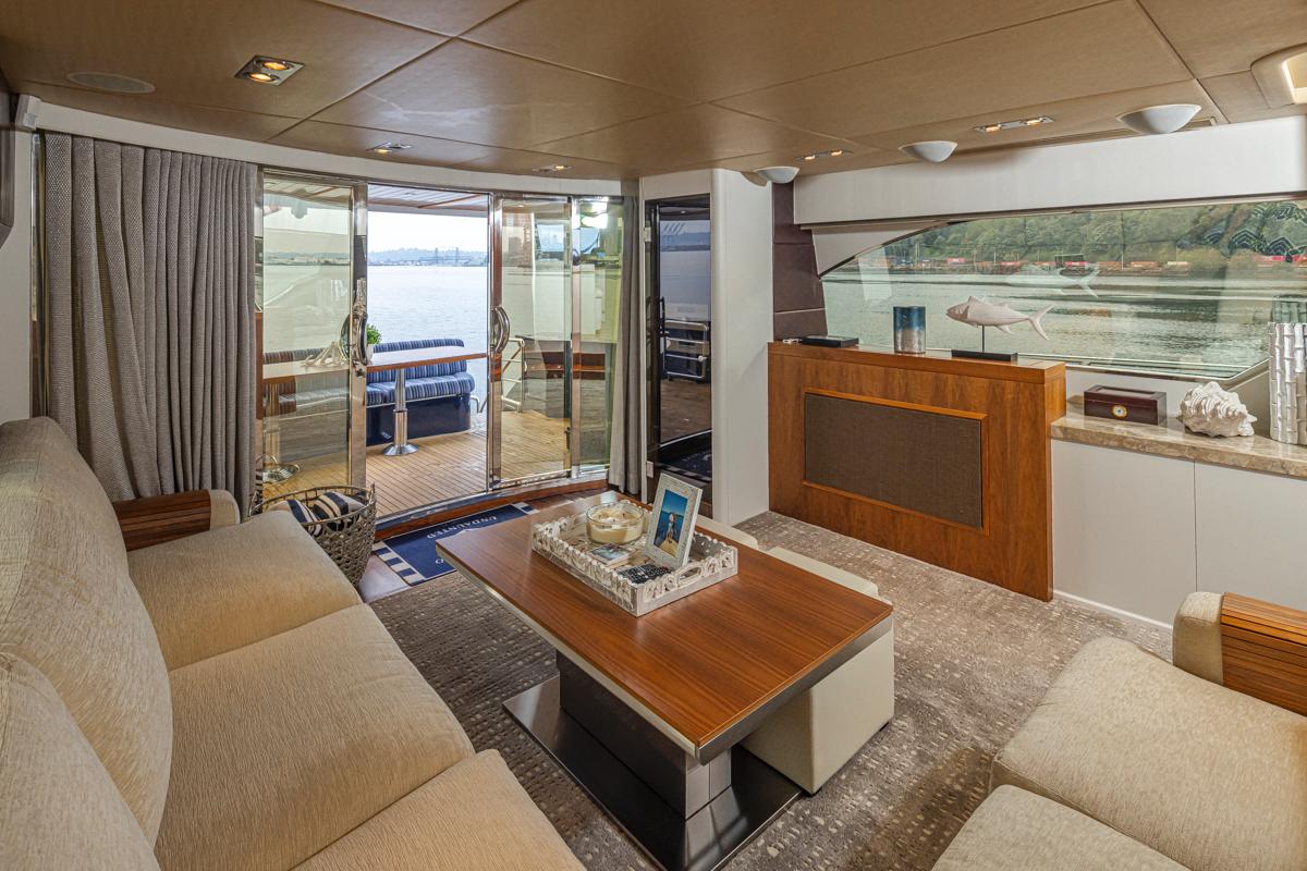 2002 Holland MOTOR YACHT #TBBH65001LLC inventory image at Sun Country Yachts, South Lake Union (Seattle) 2002 Holland MOTOR YACHT #TBBH65001LLC inventory image at Sun Country Yachts, South Lake Union (Seattle)
