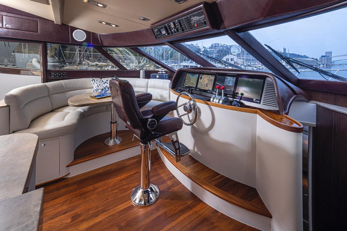 2002 Holland MOTOR YACHT #TBBH65001LLC inventory image at Sun Country Yachts, South Lake Union (Seattle) 2002 Holland MOTOR YACHT #TBBH65001LLC inventory image at Sun Country Yachts, South Lake Union (Seattle)