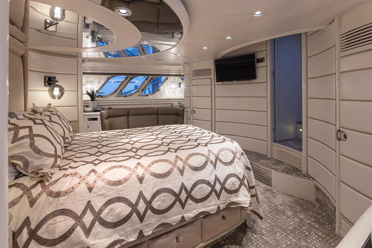 2002 Holland MOTOR YACHT #TBBH65001LLC inventory image at Sun Country Yachts, South Lake Union (Seattle) 2002 Holland MOTOR YACHT #TBBH65001LLC inventory image at Sun Country Yachts, South Lake Union (Seattle)