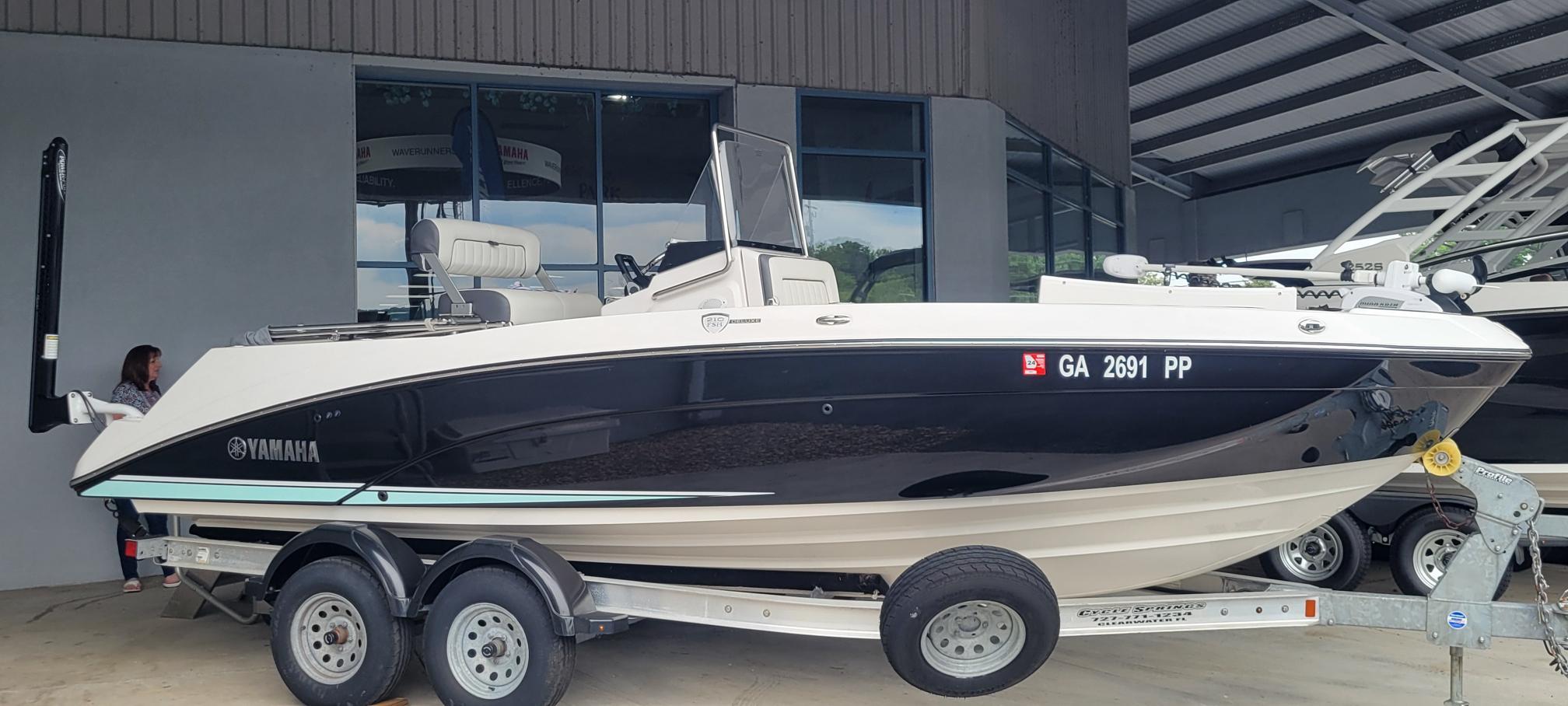 2020 Yamaha Boats 210 FSH Deluxe