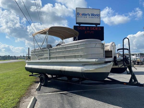 2018 Sweetwater boat for sale, model of the boat is SW 2286 C & Image # 4 of 9