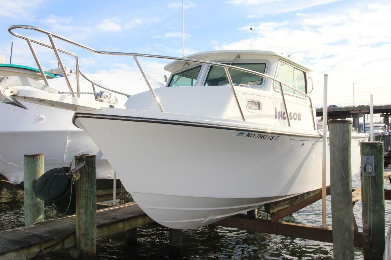 M 10546 CF Knot 10 Yacht Sales M 10546 CF Knot 10 Yacht Sales
