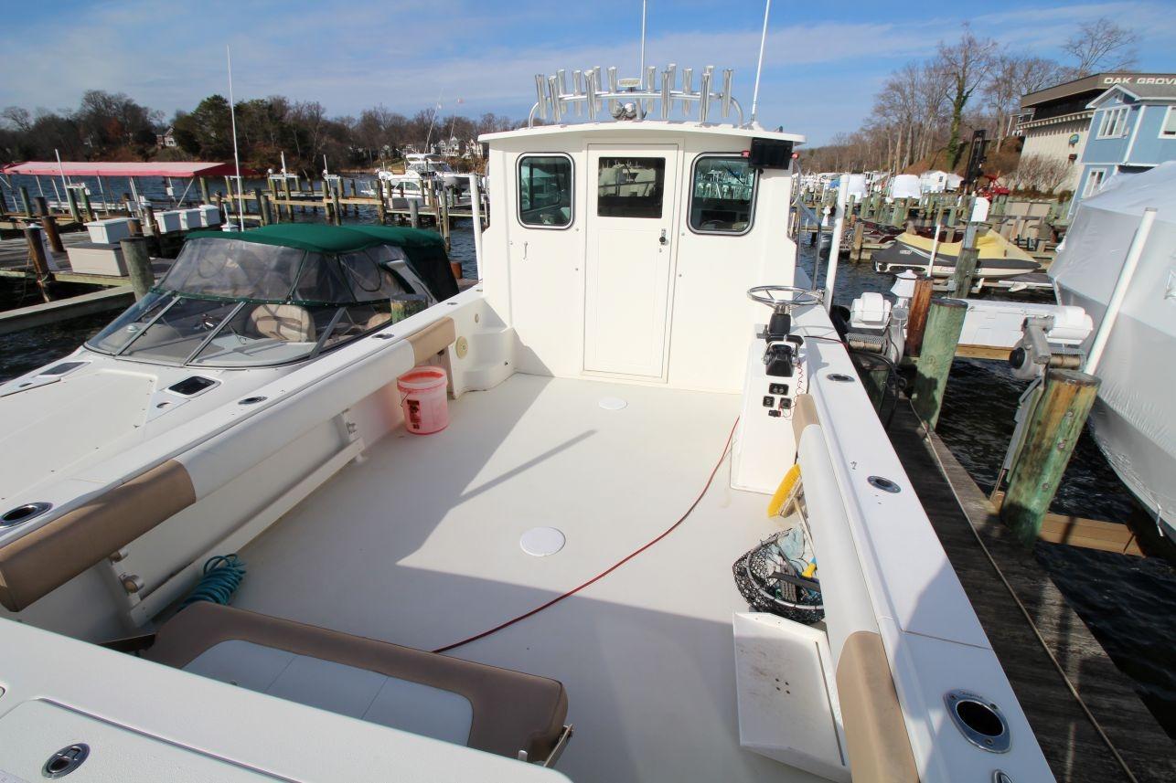 M 10546 CF Knot 10 Yacht Sales M 10546 CF Knot 10 Yacht Sales