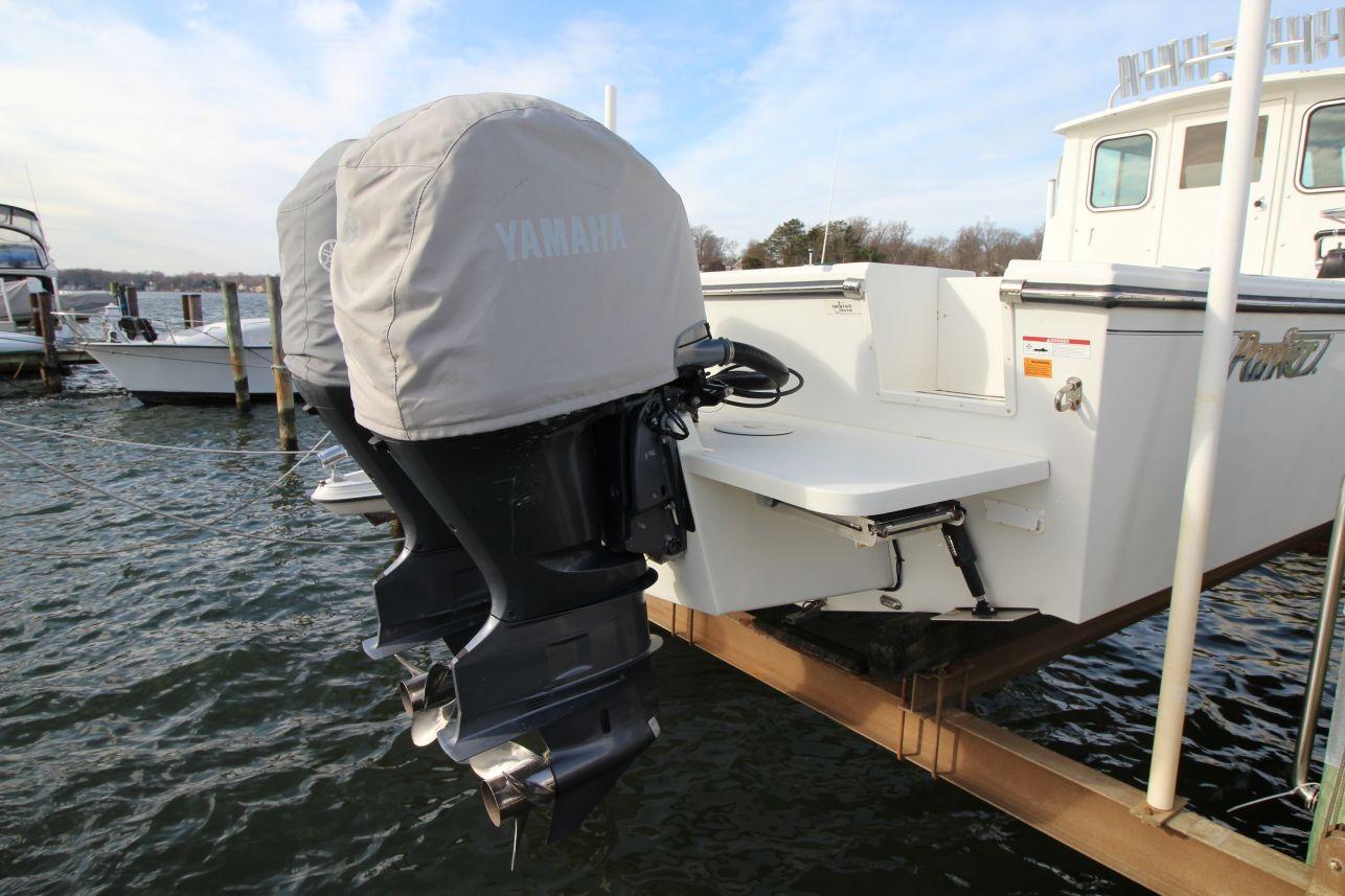 M 10546 CF Knot 10 Yacht Sales M 10546 CF Knot 10 Yacht Sales