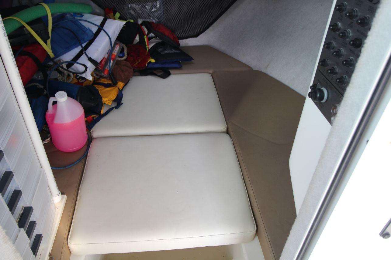 M 10546 CF Knot 10 Yacht Sales M 10546 CF Knot 10 Yacht Sales