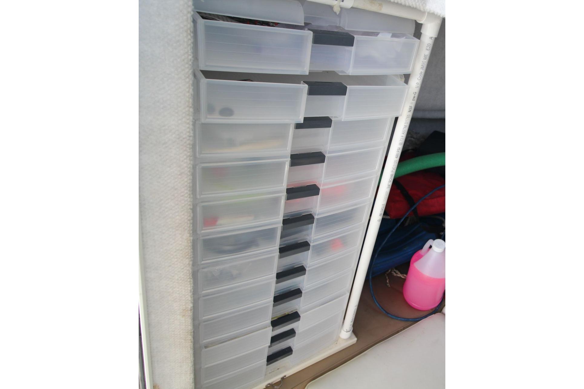 M 10546 CF Knot 10 Yacht Sales M 10546 CF Knot 10 Yacht Sales