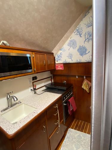 56' Ocean Yachts, Listing Number 100917367, - Photo No. 15
