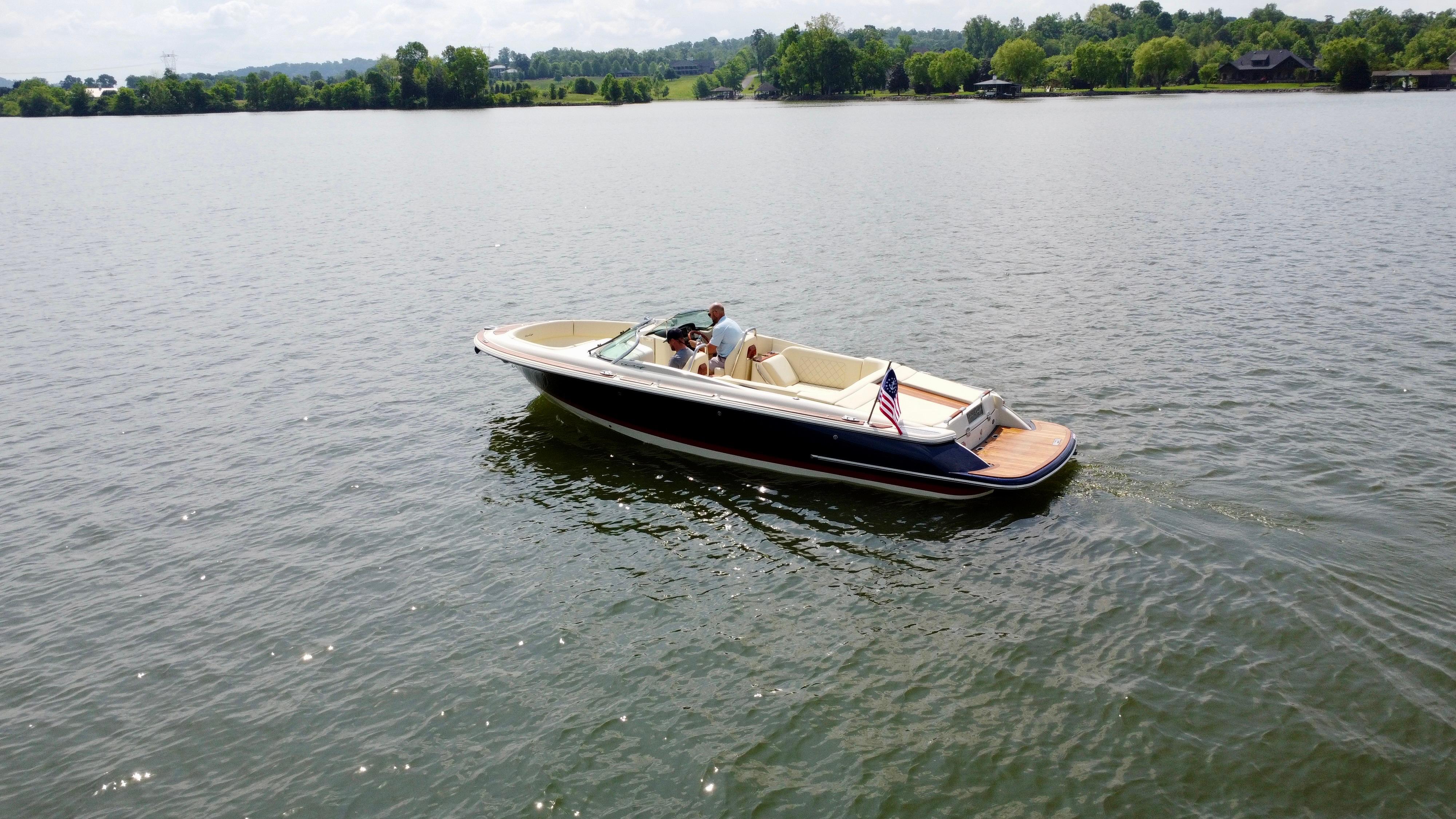 2022-chris-craft-launch-27-power-9728028-20250430120256236-1_XLARGE