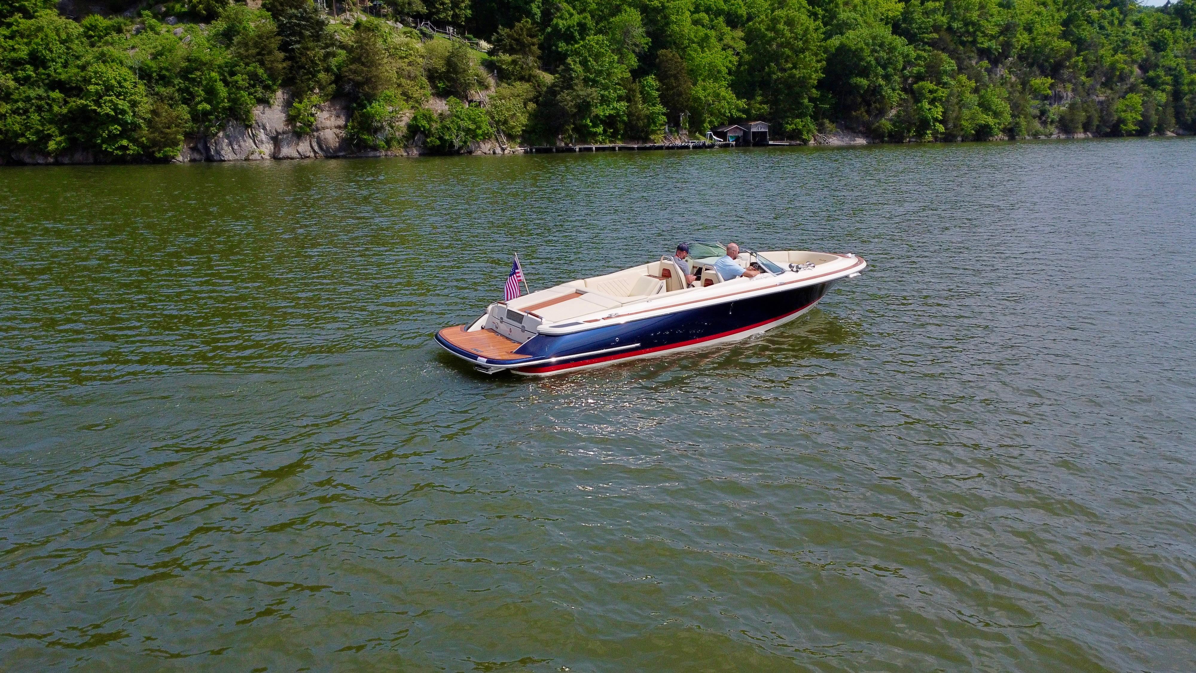 2022-chris-craft-launch-27-power-9728028-20250430120340495-1_XLARGE