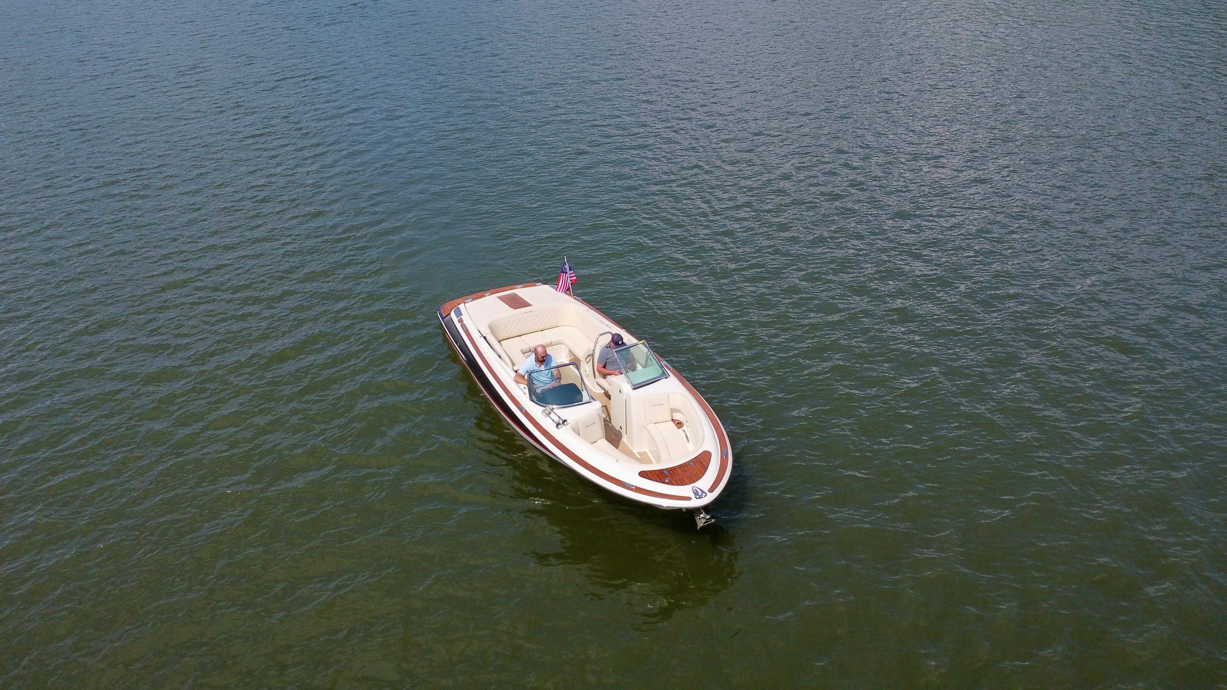 2022-chris-craft-launch-27-power-9728028-20250430120430993-1_XLARGE