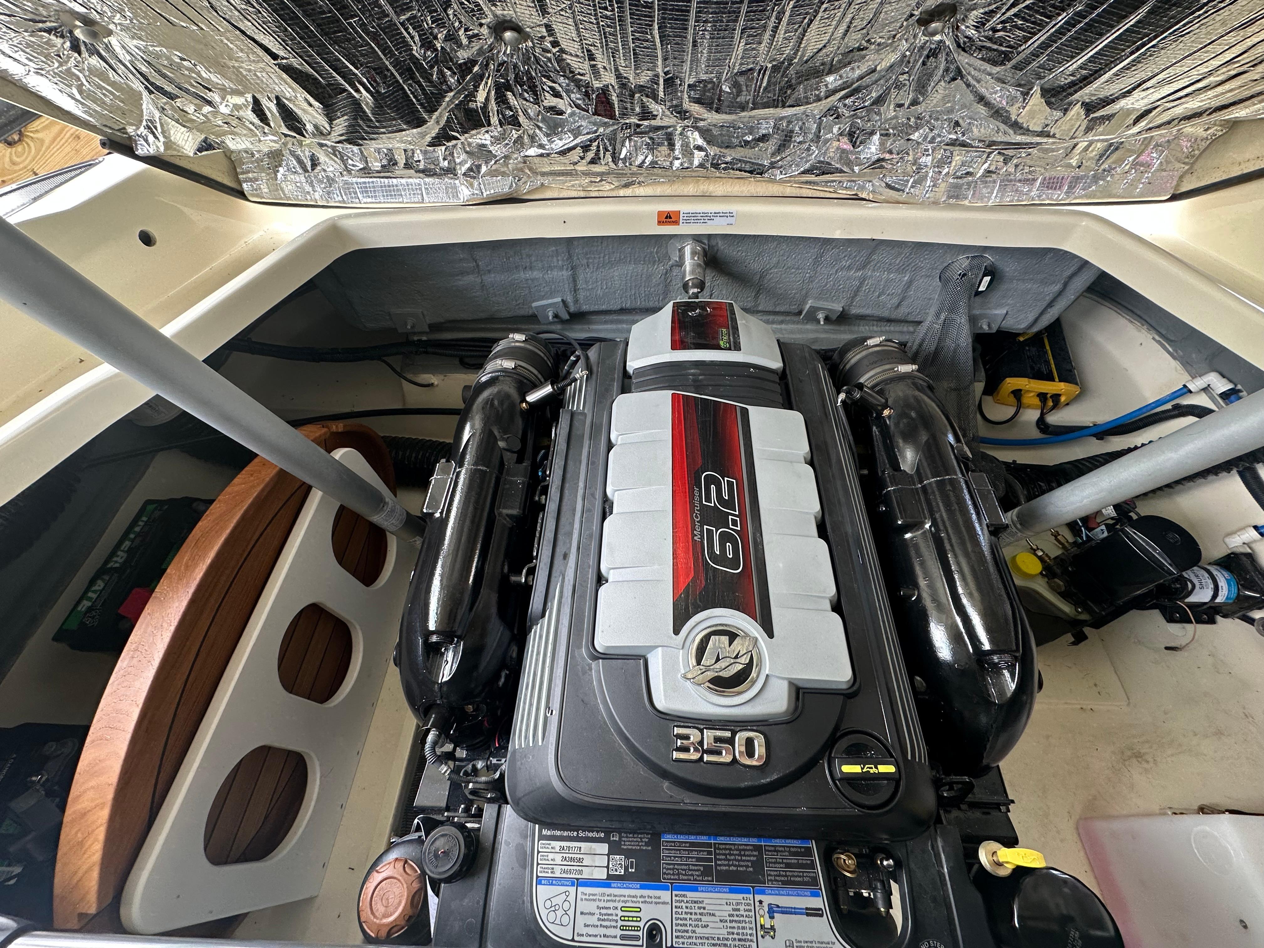 2022-chris-craft-launch-27-power-9728028-20250430121501561-1_XLARGE