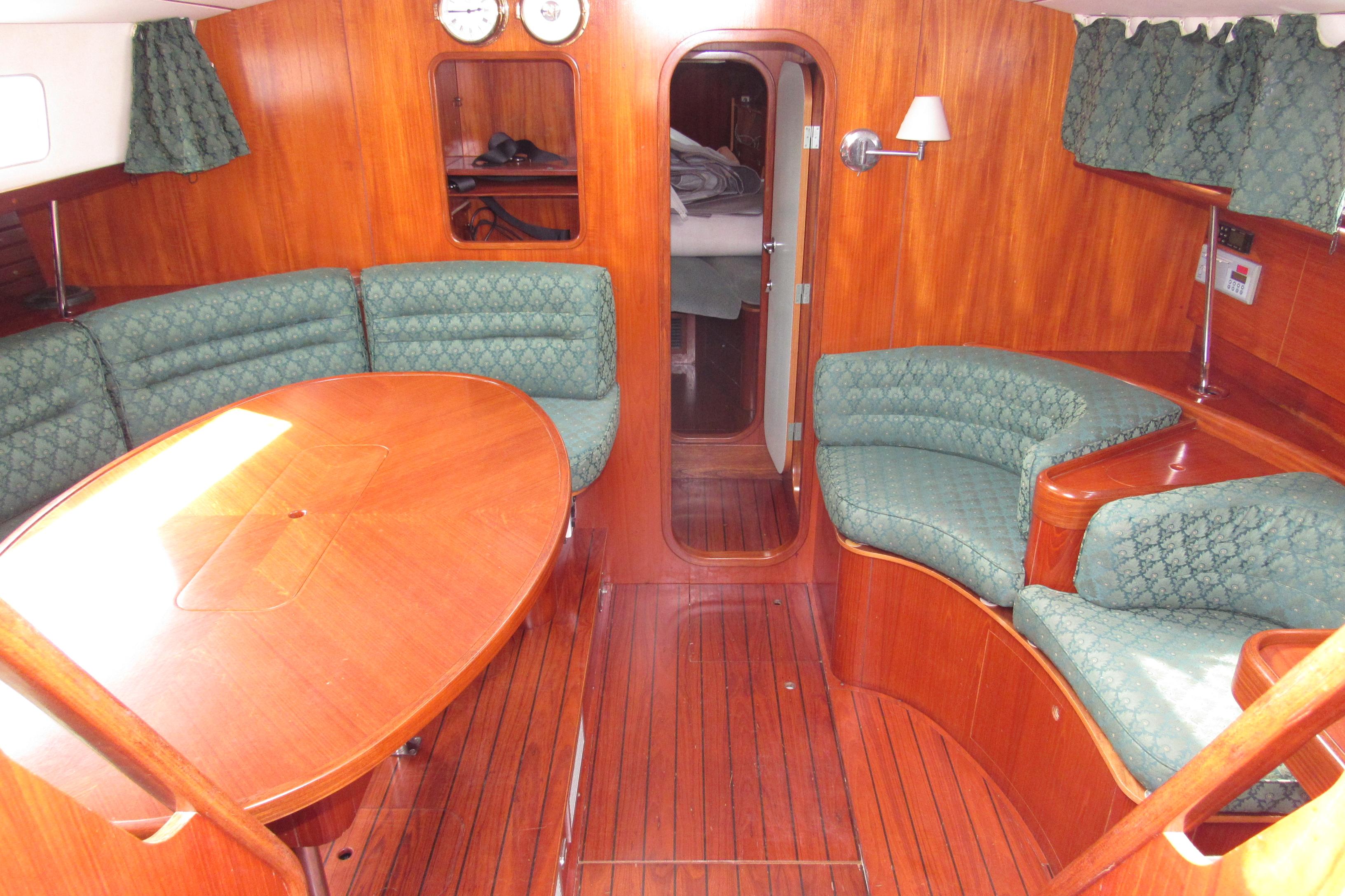 1994 Beneteau 44 Center Cockpit For Sale | YaZu Yachting | Deltaville
