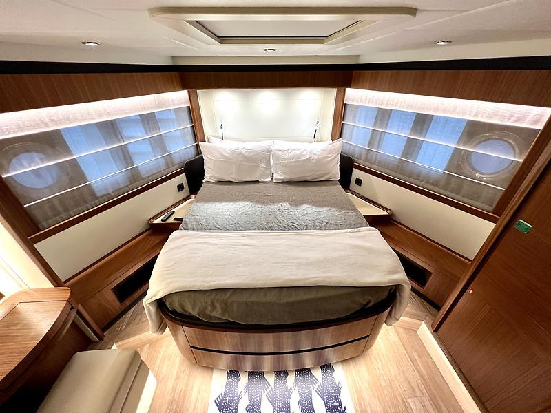 Jbys Trade Yacht Photos Pics VIP StateRoom - Forward