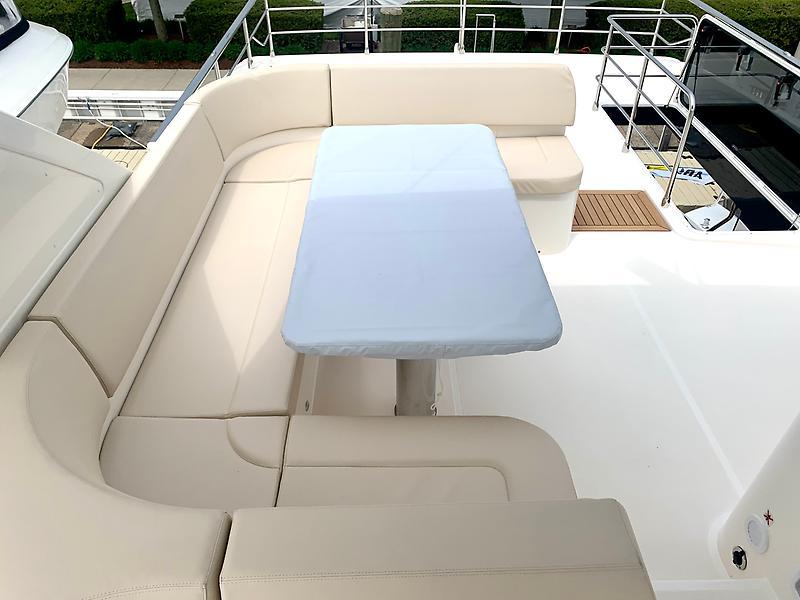 Jbys Trade Yacht Photos Pics FlyBridge U-Shaped Seating