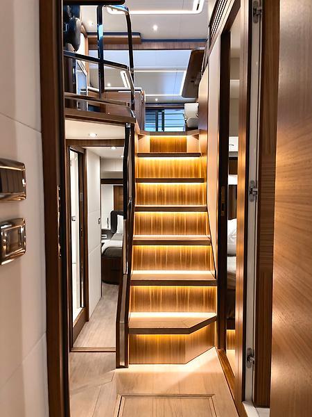 Jbys Trade Yacht Photos Pics Companionway